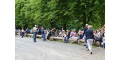 Entzünden des Johannifeuers (Foto: Karl-Franz Thiede)